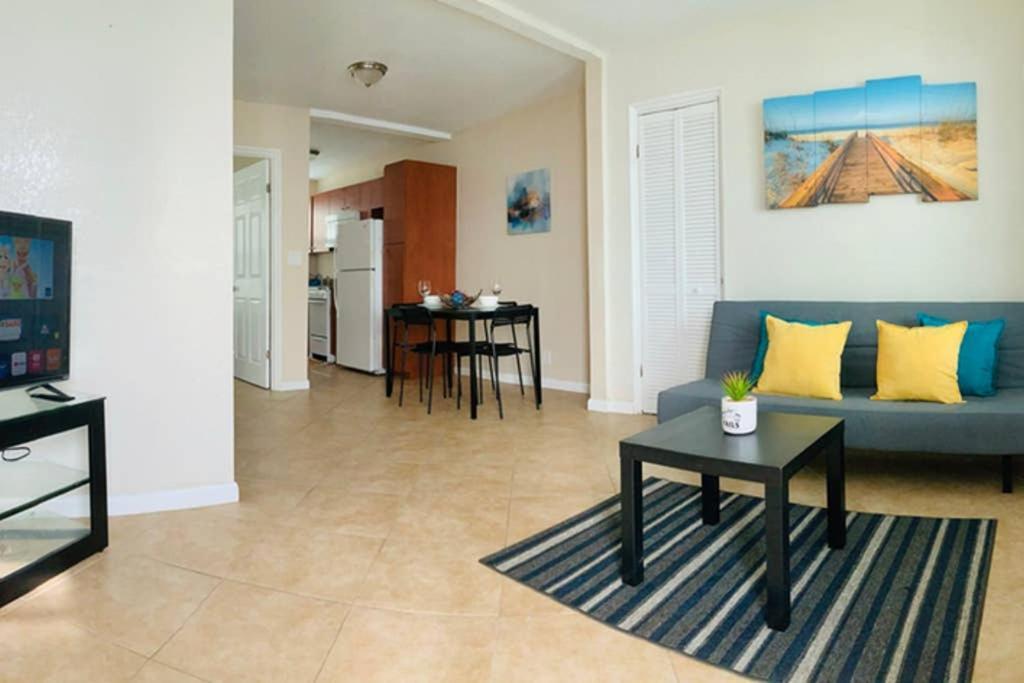 Hollywood Beach Apartments - Walk To The Beach Buitenkant foto